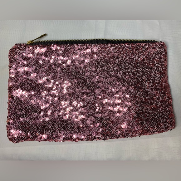 Purse - Picture 1 of 2